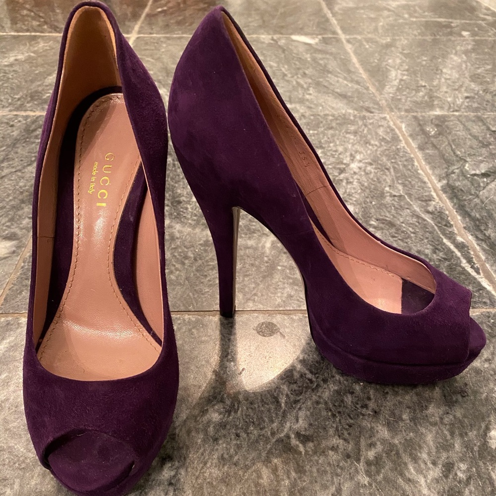 ❌SOLD❌✨GUCCI✨Suede Platform Pumps